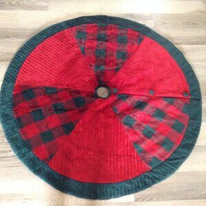 VTG 2002 Prima Creations Buttoned Large Chenille Tartan Plaid Quilted Tree skirt